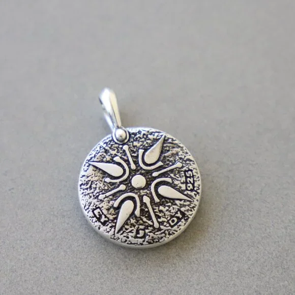 David Yurman Men's Sterling Silver Petrvs Lion 26mm Amulet Pendant - Picture 6 of 6